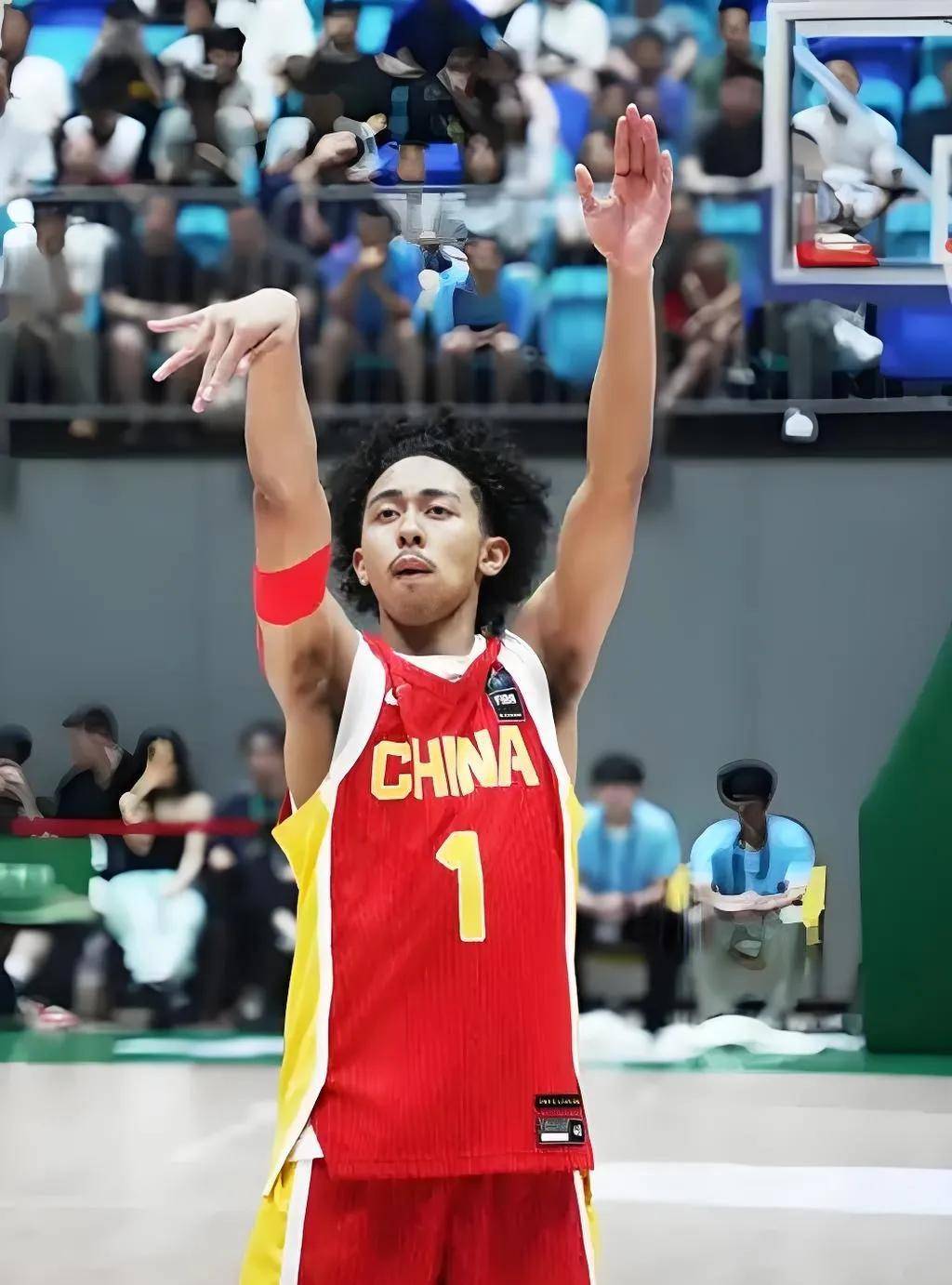 爱游戏棋牌关于转会期突围战来临，金州勇士围绕CBA季后赛刷新队史纪录，更衣室稳定，身体对抗强度拉满的信息